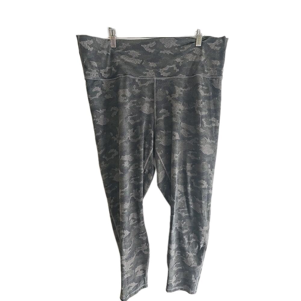 Fabletics Powerhold Black Camo High Waisted Workout Pull On Leggings Womans 3X